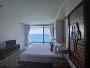 卡马拉一线海景别墅6卧室直通海滩