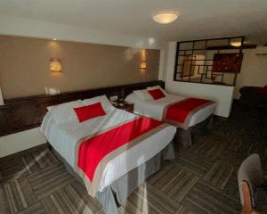 Ramada Plaza by Wyndham Leon