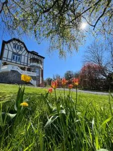 Les 3 Soeurs - 莱斯河畔的汉恩