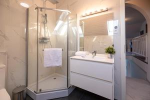 Stylish Vacation Home with AC - Stílusos légkondicionált nyaraló