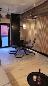 B&B SJLAOPE BIEJ DE SJLÈCHTER (slapen bij de slager)