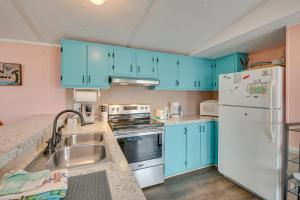 Walk to Shore Myrtle Beach House with Private Deck!