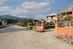 HOMELY 2BD APT IN DASSIA