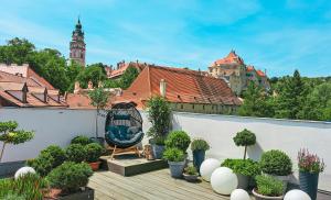 Premium Attic Apartment with Terrace and Castle View room in Wellness Pension Ametyst