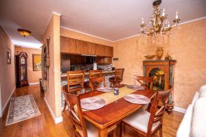 CITY & MOUNTAIN VIEW 5 Mins from downtown Gatlinburg