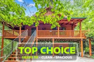 Spacious 7BR Modern Rustic Log Cabin Retreat, Hot Tub, Arcade Room - Cartertown