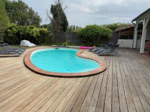 Maisons de vacances Luxurious villa with terrace in the rural Chalais : photos des chambres