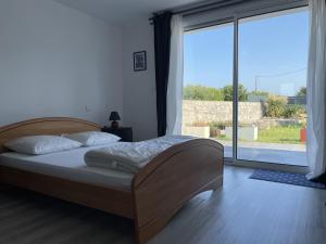 Maison à Erdeven: 4 pièces, 90m², plage à 1km, terrasse, jardin clos, idéal pour familles et randonnées - FR-1-397-41