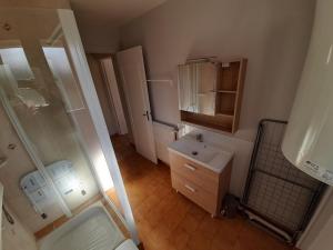 Appartements Appartement La Roche-Posay, 3 pieces, 6 personnes - FR-1-541-86 : photos des chambres