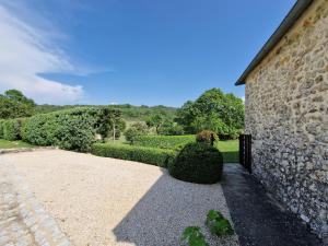 Maisons de vacances Pretty stone house with terrace and garden, Lussan : photos des chambres