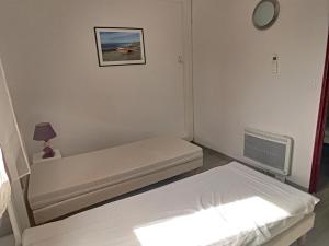 Maisons de vacances Villa Ideale avec Piscine Chauffee a 1500m des Plages, 3 Chambres et Parking, Argeles-sur-Mer - FR-1-732-31 : photos des chambres