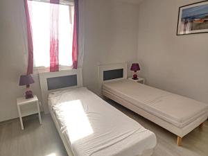 Maisons de vacances Villa Ideale avec Piscine Chauffee a 1500m des Plages, 3 Chambres et Parking, Argeles-sur-Mer - FR-1-732-31 : photos des chambres