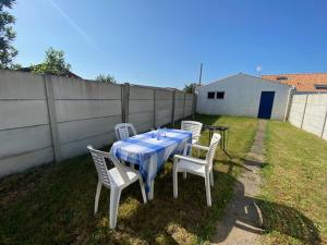 Maisons de vacances Maison Saint-Hilaire-de-Riez, 3 pieces, 4 personnes - FR-1-428-148 : photos des chambres