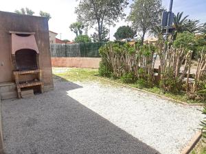 Maisons de vacances Pavillon climatise avec terrasse, 10 min. de la plage, parking privatif inclus, tout confort - FR-1-732-45 : photos des chambres