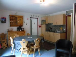 Appartement 3 pièces idéal à Valfréjus, 100m télécabine, balcon sud, 6 pers, draps inclus - FR-1-561-71