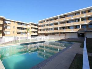 Beautiful 1 bedroom unit 1 block from Coogee beach