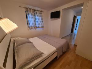 Apartments by the sea Mokalo, Peljesac - 10201