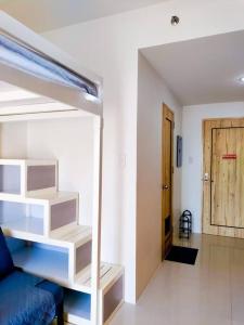 NEW Cozy condo unit w wifi next to Abreeza