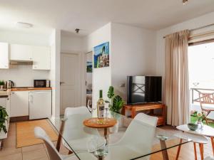 BLUE WATERS Apartment with heated pool