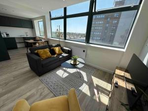 1 Bed Flat with View of Old Trafford