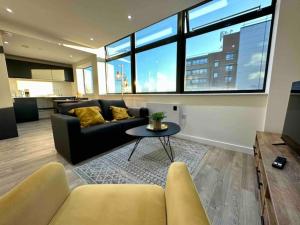 1 Bed Flat with View of Old Trafford