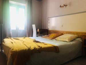 B&B / Chambres d'hotes Bed and Breakfast a l'Auberge : Chambre Double avec Balcon