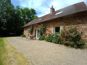 Maisons de vacances GITE LE PRESSOIR DE LA BAIE 20 km DU MONT ST MICHEL : photos des chambres