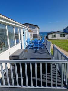 Surfs Up Lodge - Westward Ho!