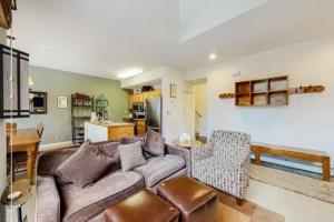 Seasons 3 Bedroom Townhome At Lakeside Village