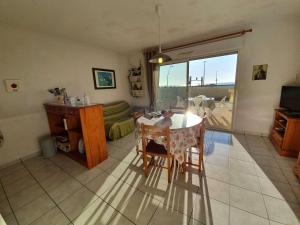 Appartement T2Cabine en RDC, 4 Couchages, Terrasse, Parking Privé, à 50m de lOcéan - St-Hilaire-de-Riez - FR-1-224C-50