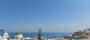 Cycladic sea view house near the Castle