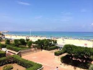 A CASA di ROSA,fronte spiaggia, piscina,parcheggio