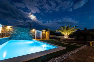 Villa Sunset Pool & Spa apartments