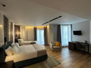 Superior Triple Room with Sea View room in Klajdi Resort