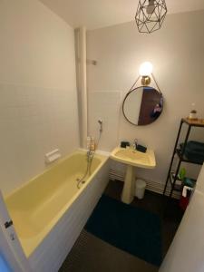 GRAND STUDIO avec balcon -4 PERSONNES-DISNEYLAND- PARIS a 10 minutes