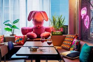 Hotels Moxy Paris Bastille : photos des chambres