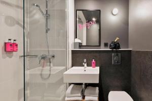 Hotels Moxy Paris Bastille : Chambre Lit Queen-Size MOXY Sleeper