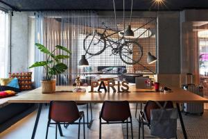 Hotels Moxy Paris Bastille : photos des chambres