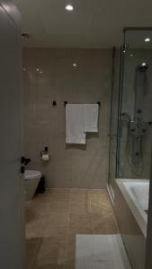 Beachfront Luxury Apartment-Pearl Island شقه مطله على الشاطئ بجزيرة اللؤلؤه