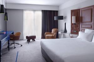 Hotels Renaissance Paris Hippodrome de St. Cloud Hotel : photos des chambres