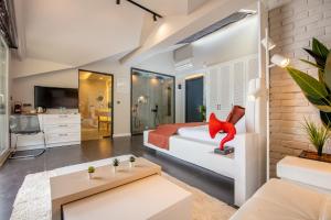 Honeymoon Suite room in Morina Deluxe Hotel