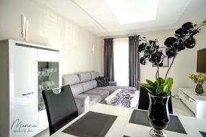 Marina Apartament 13 Iława - z prywatnym miejscem parkingowym