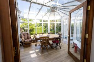 Lamack Vale House, Tenby, 5 Bedrooms with Private Heated Indoor Swimming Pool & Parking