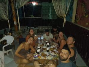 Mama Hostel & Guest House