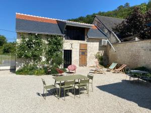 Appartements Logement Loire climatise, La Halte de Cuze, aux abords de la Loire a velo : photos des chambres