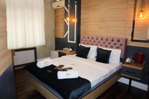 Basic Double Room room in Minus One Suite