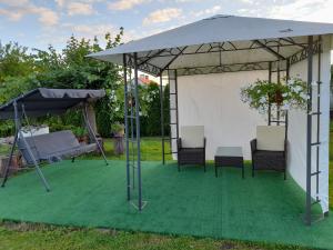 Pokoje gościnne-Głotowo