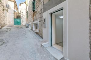 Apartment 3M - One Bedroom Apartment