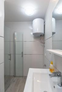 Apartment 3M - One Bedroom Apartment