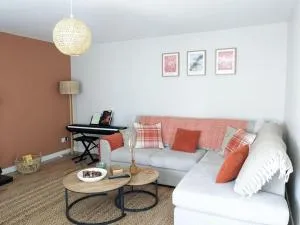 Entire House with Mountain view - Arboe